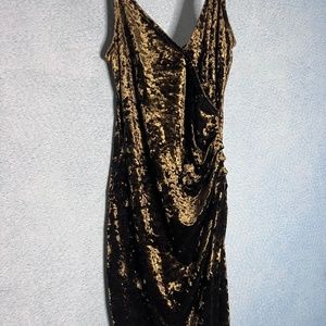 BodyCon velvet green dress